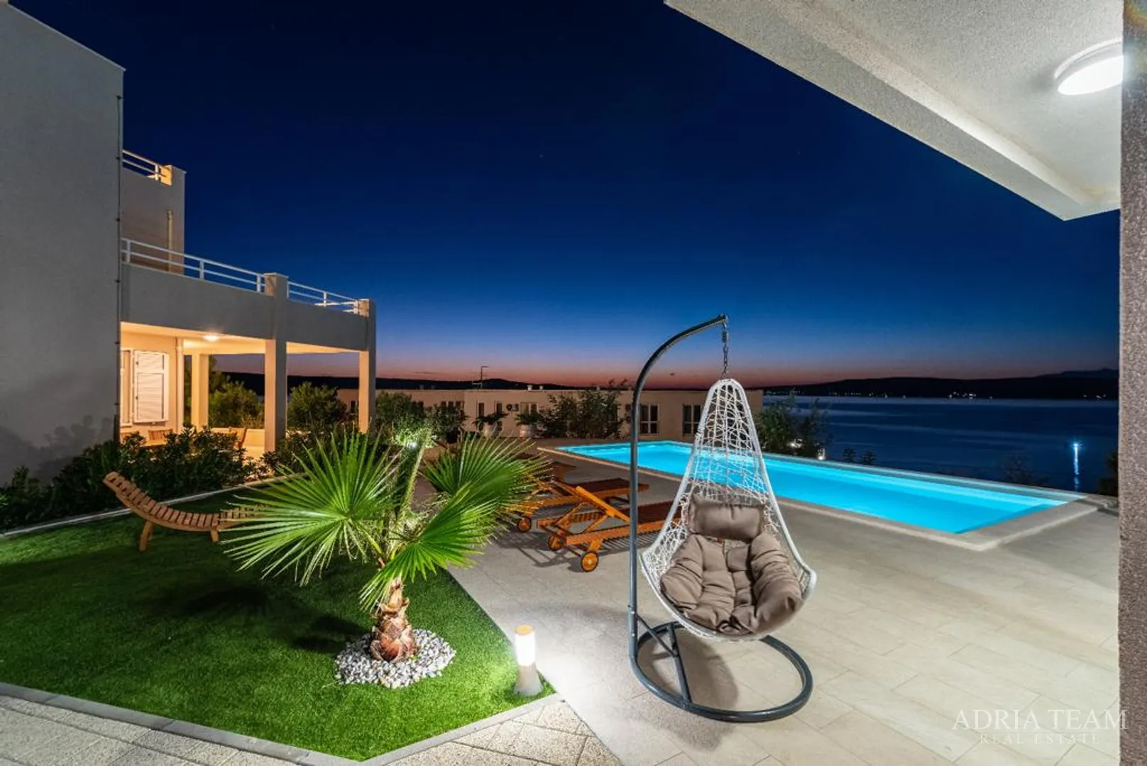lijepa apartmanska kuća s pogledom na more, novigrad - slika 5