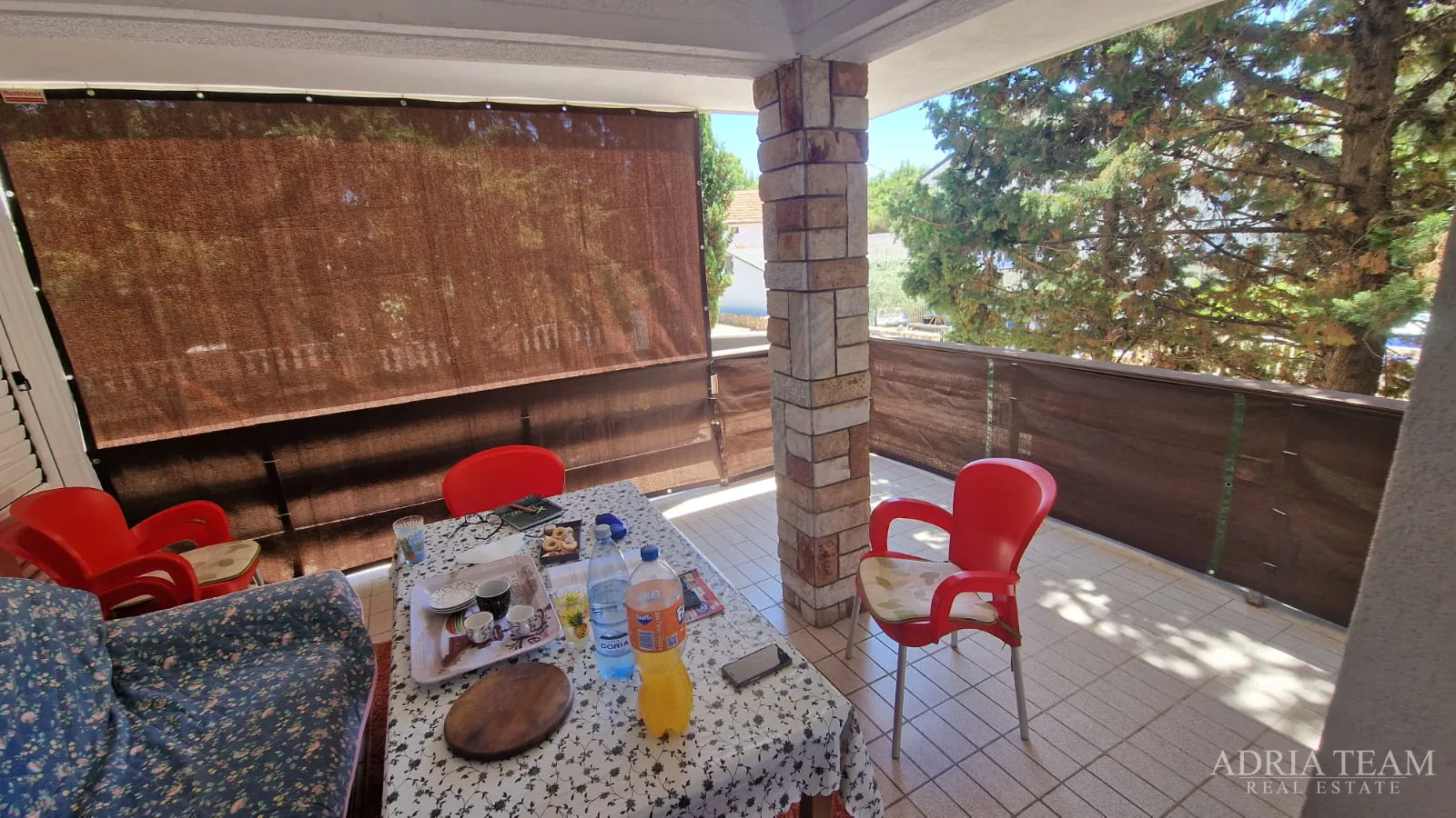 tri renovirana apartmana 400 m od plaže - slika 10