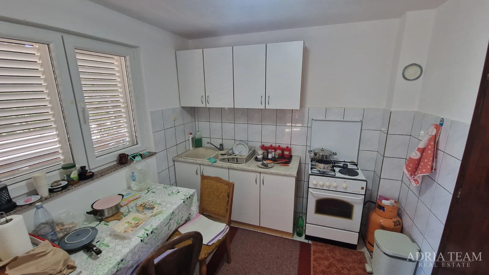 tri renovirana apartmana 400 m od plaže - slika 8