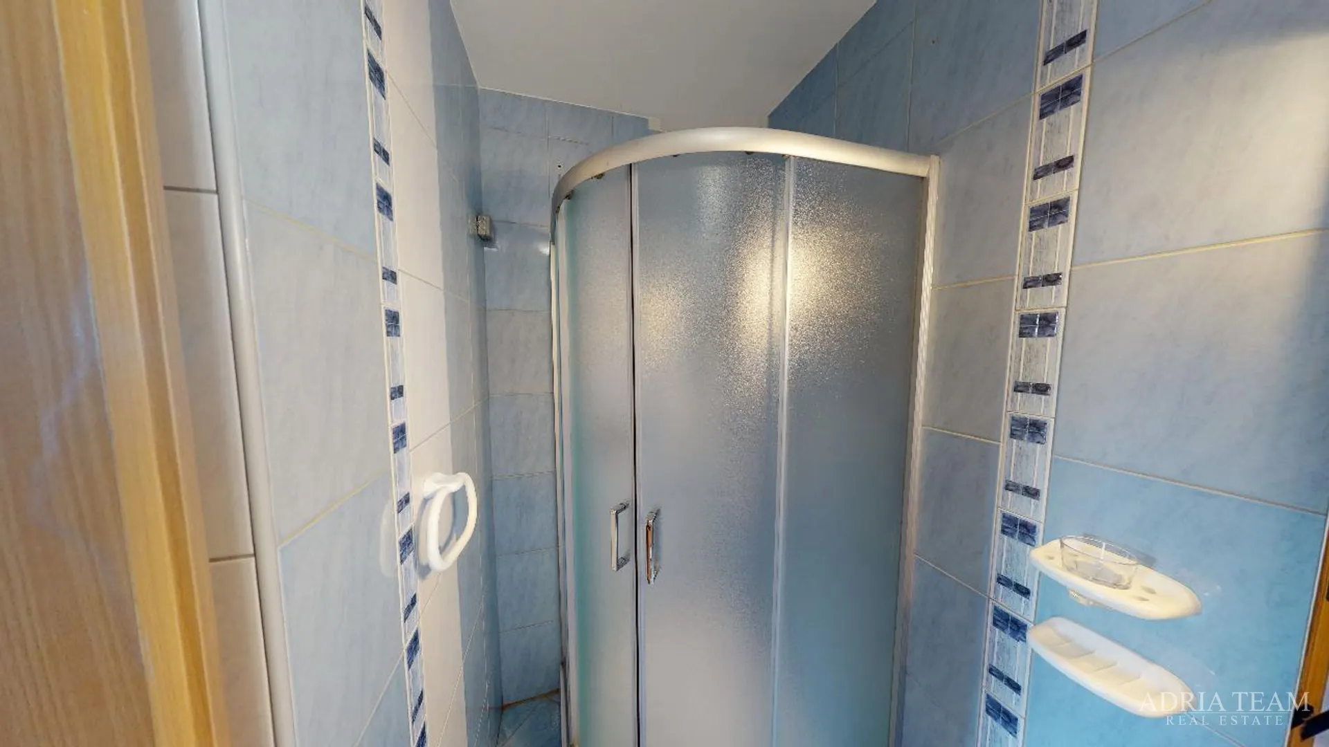 hotel s konobom i krovnom terasom, 1. red do mora - sukošan - slika 76