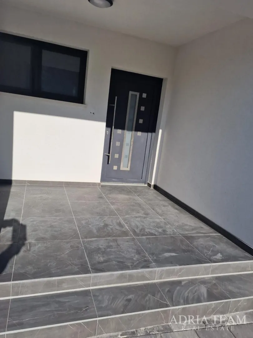 apartmani u stambenoj zgradi u prizemlju, novogradnja - vir - slika 6