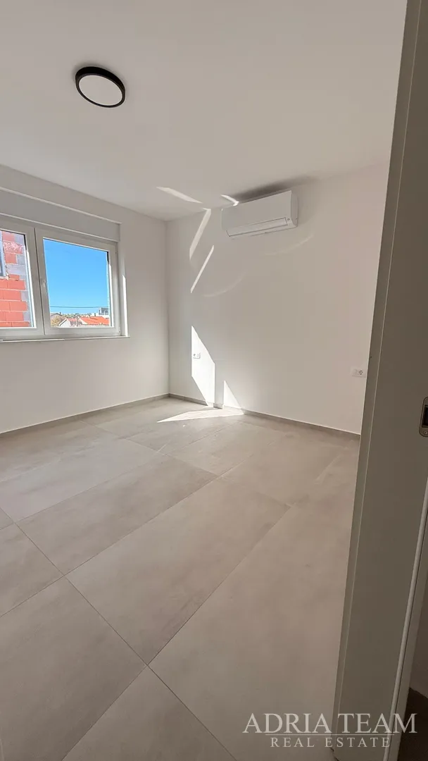 prodaje se stan 95m2 prizemlje s dvorištem, vir - slika 6