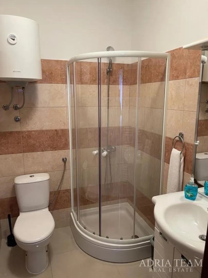 vila s bazenom i pogledom na more, 600 m od mora, privlaka - zadar - slika 24