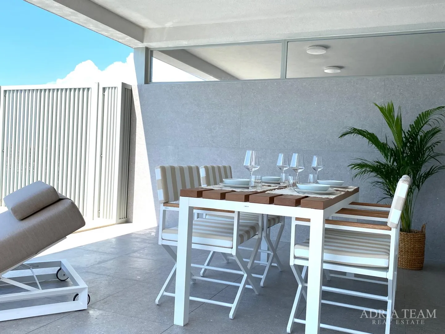 luksuzan dvoetažni apartman, prvi red do mora, novogradnja - povljana, pag - slika 19