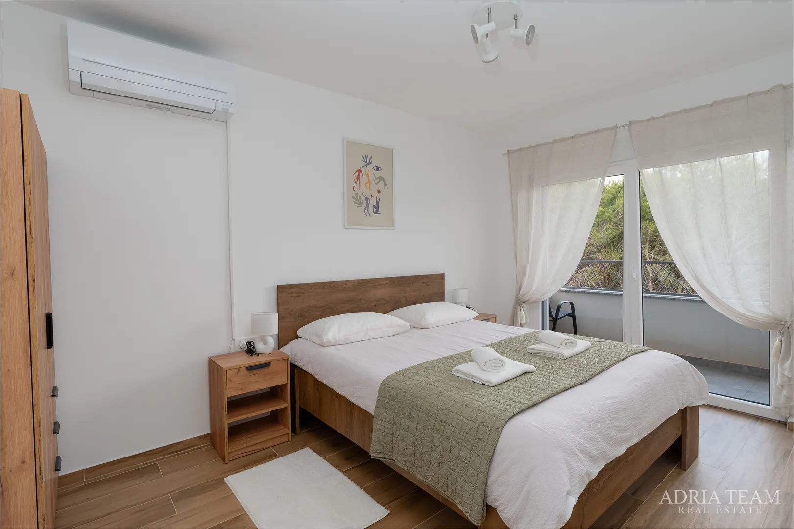 ekskluzivan apartman s krovnom terasom i jacuzzijem - vir - slika 10