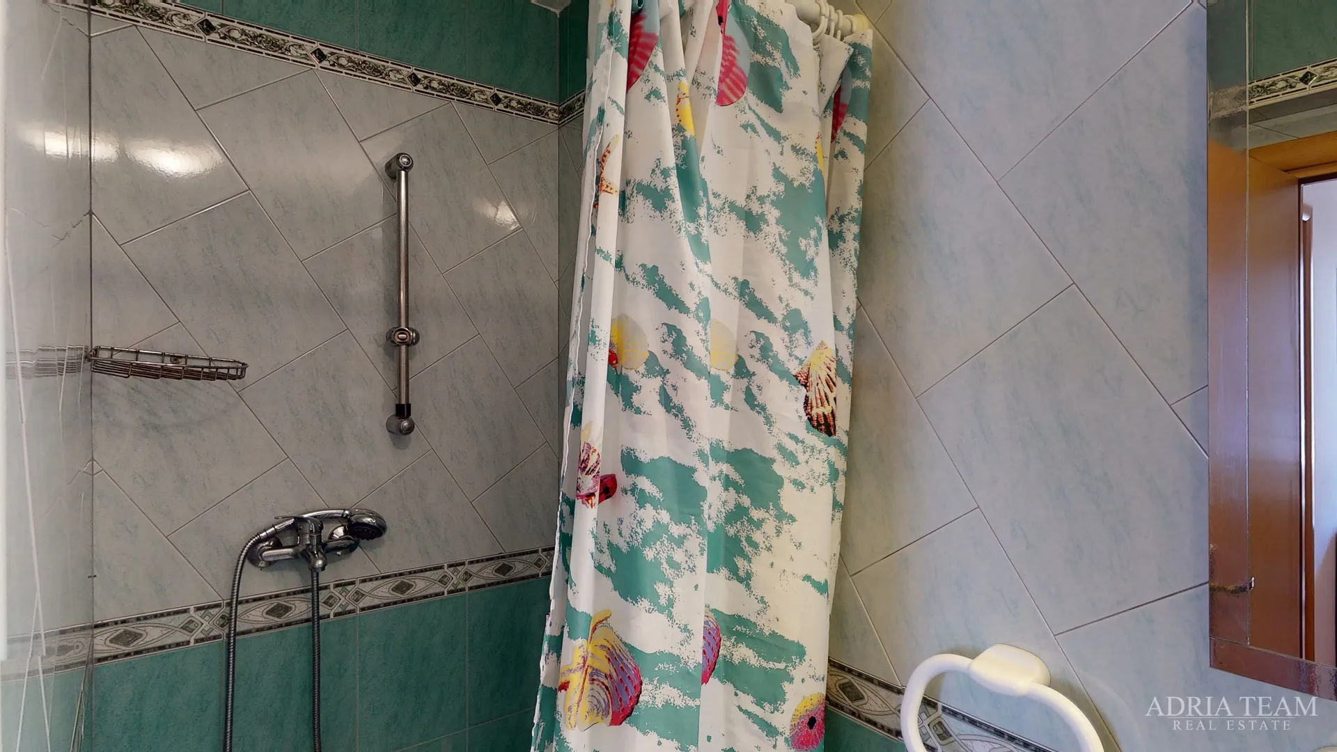 hotel s konobom i krovnom terasom, 1. red do mora - sukošan - slika 26