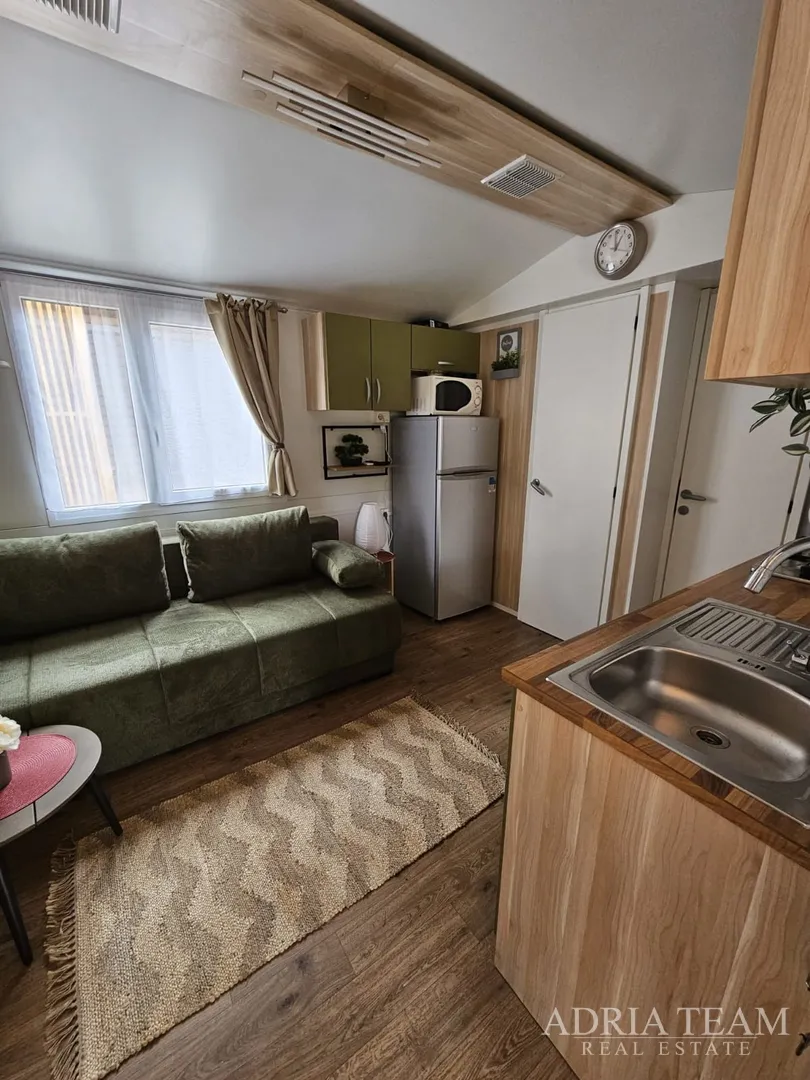 mobilna kućica 70 m od mora – kamp soline, biograd na moru - slika 8