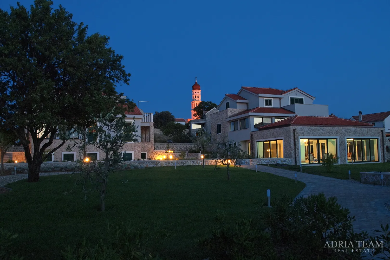 luksuzna vila 100 m od marine - betina, murter - slika 110