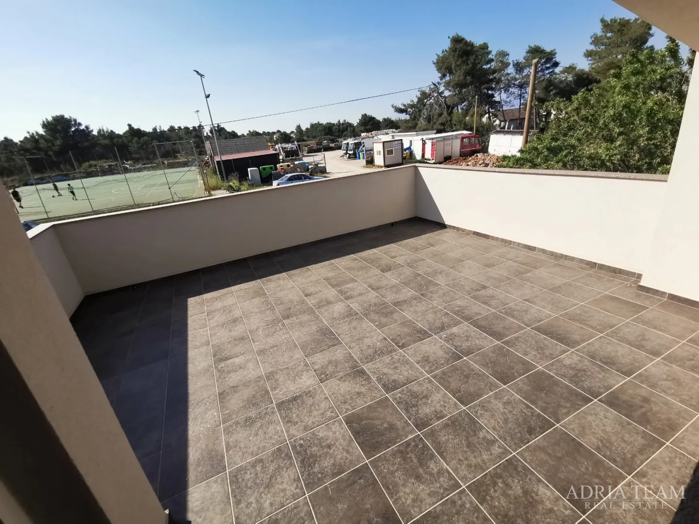 apartmanska kuća s 3 apartmana - vir - slika 17