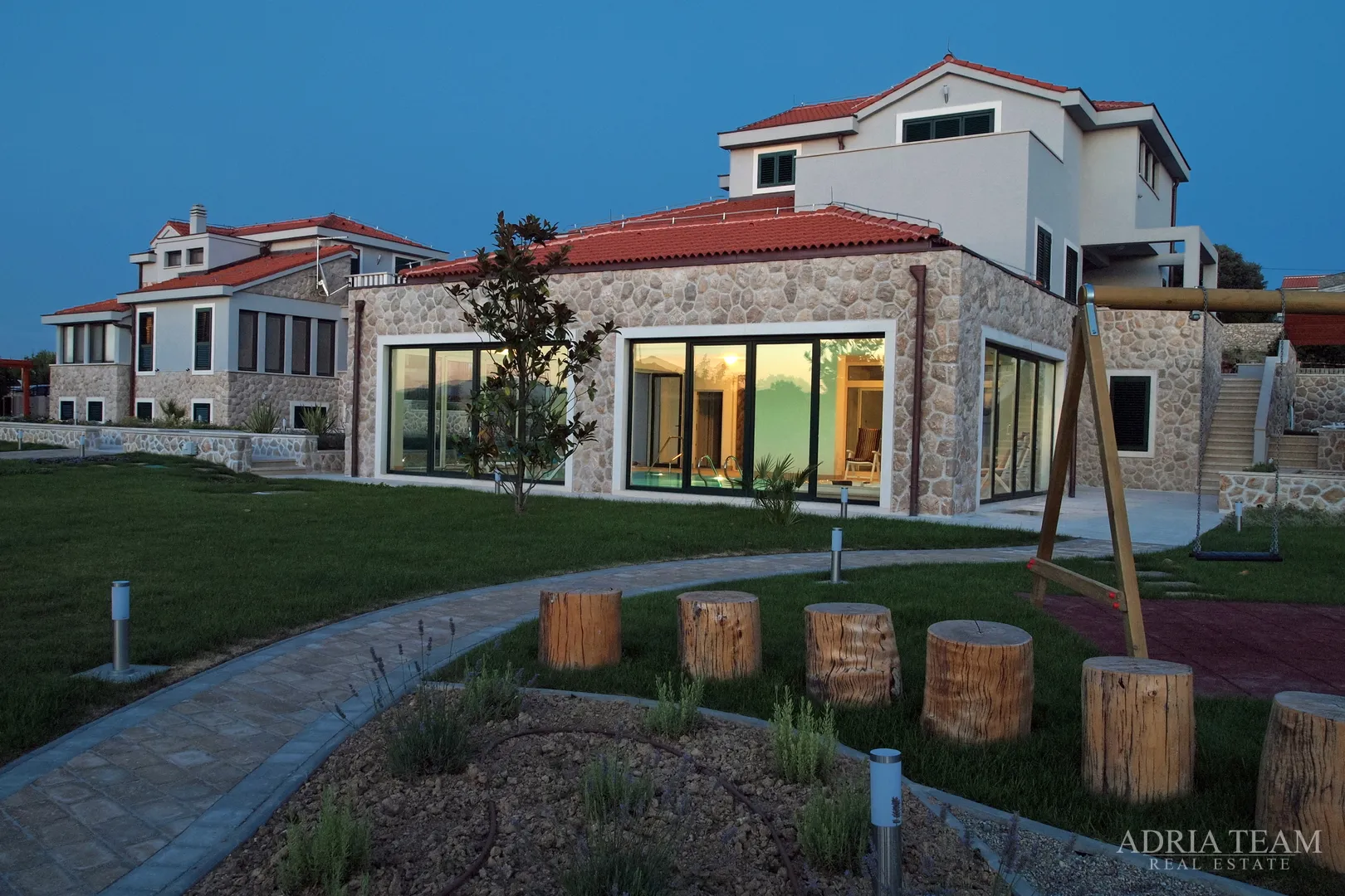luksuzna vila 100 m od marine - betina, murter - slika 18