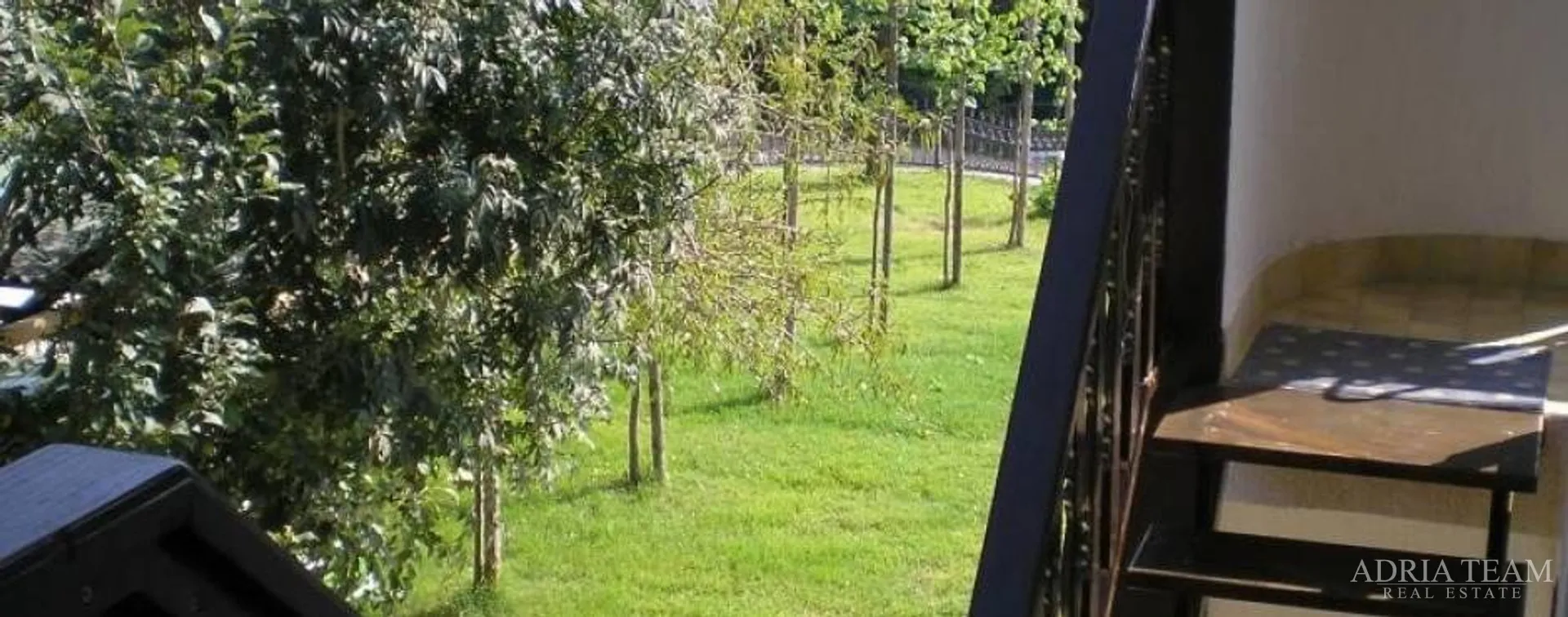 hotel 50 m od mora - posedarje - slika 44