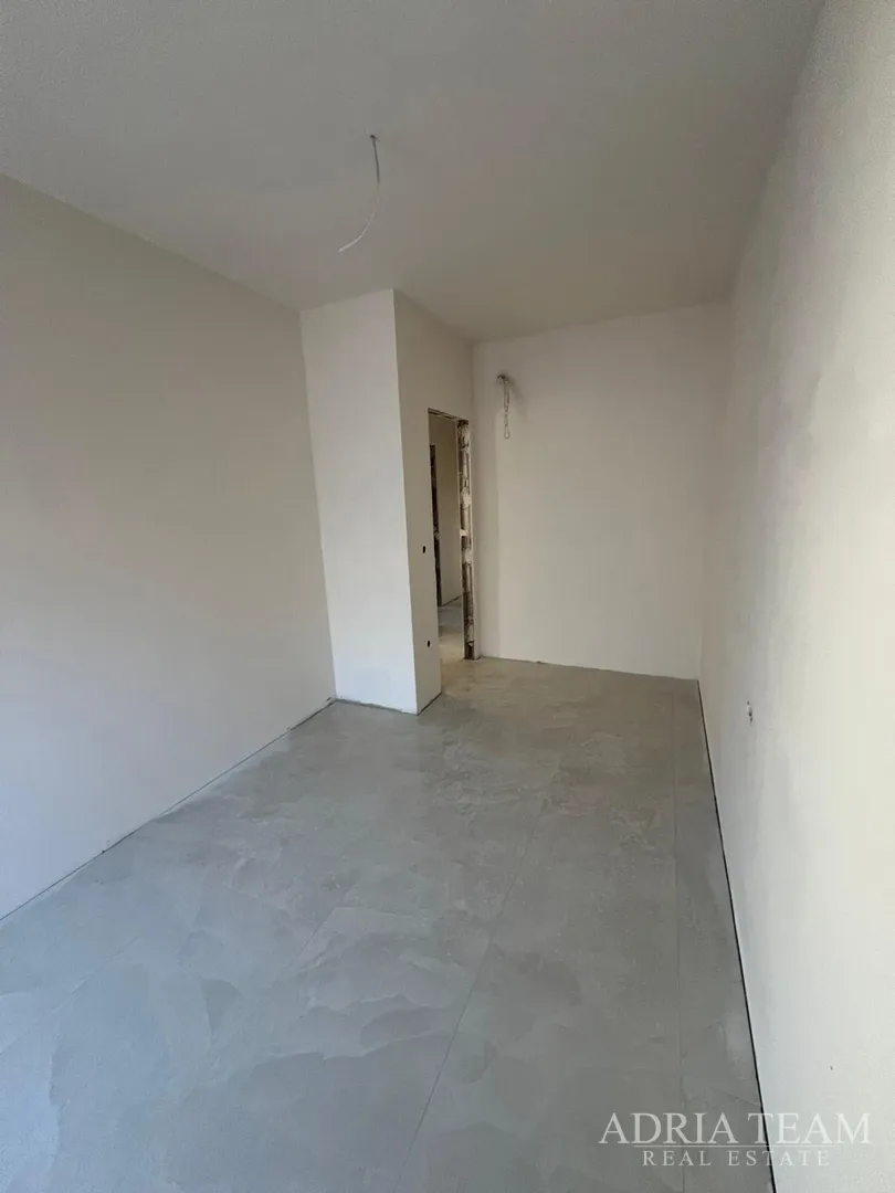 apartmani u novogradnji udaljeni 200 m od mora - seline - slika 31