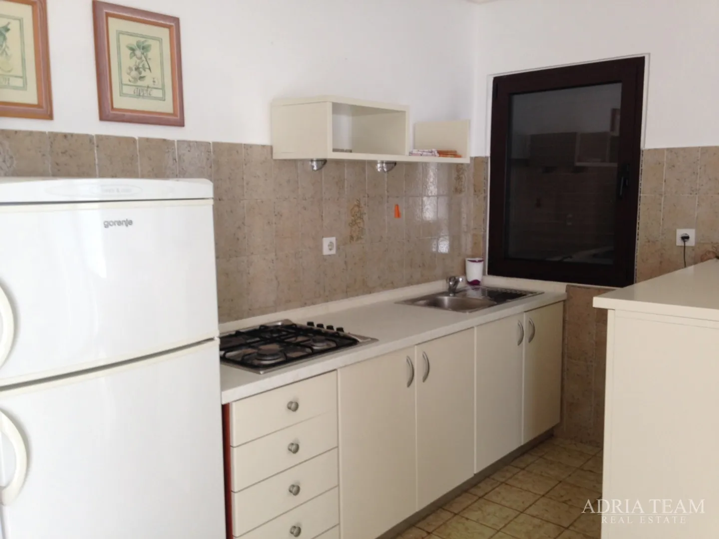 apartmanska kuća 100 m od mora, odlična lokacija - novalja, pag - slika 46