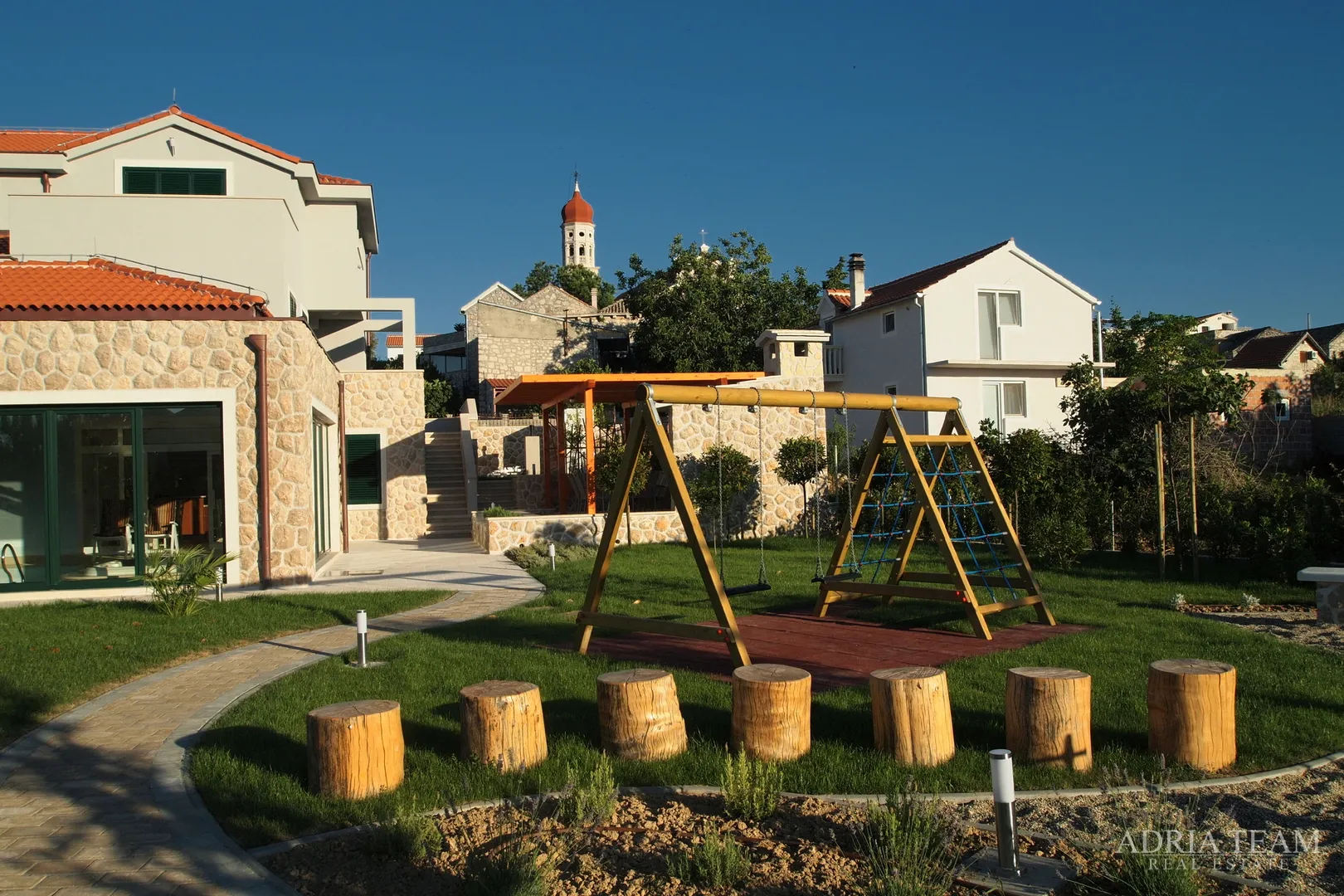 luksuzna vila 100 m od marine - betina, murter - slika 124