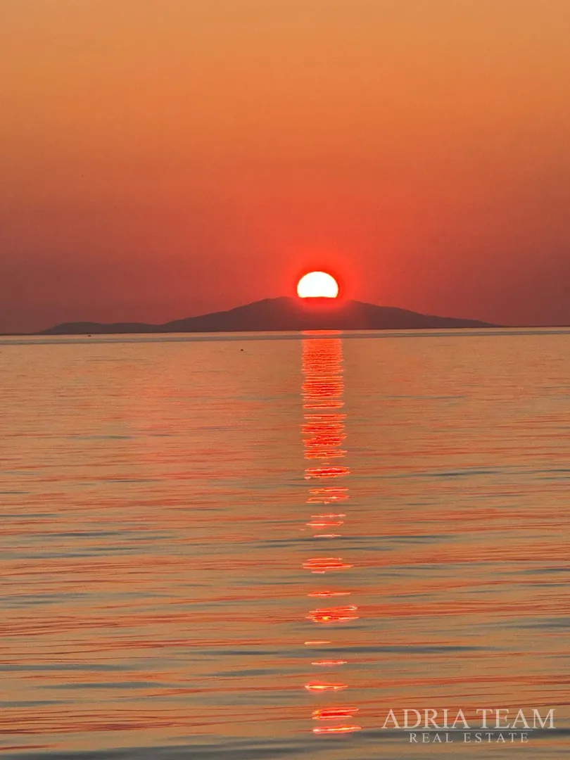 zemljište u r-zoni, prvi red do mora - kolan, pag - slika 25