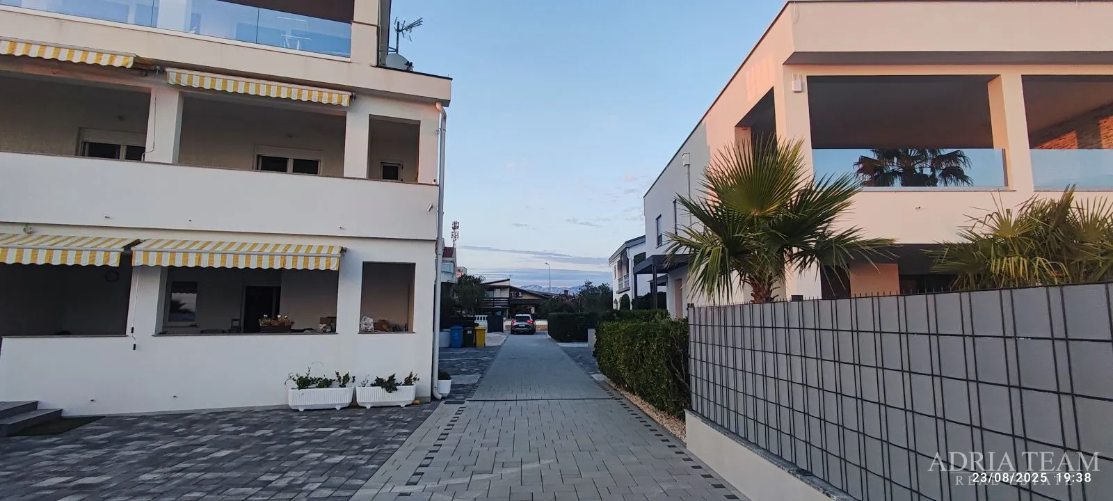 apartmani prvi red do mora, vir - zadar - slika 28