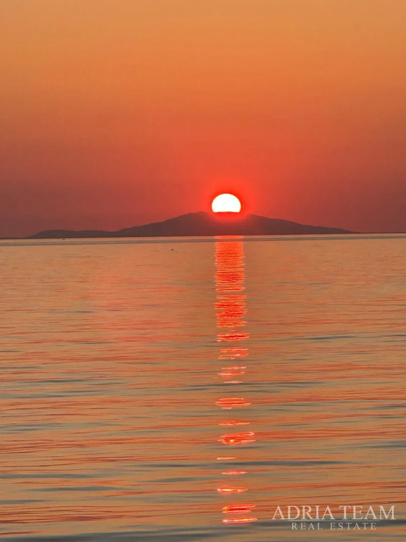 zemljište u r-zoni, prvi red do mora - kolan, pag - slika 25