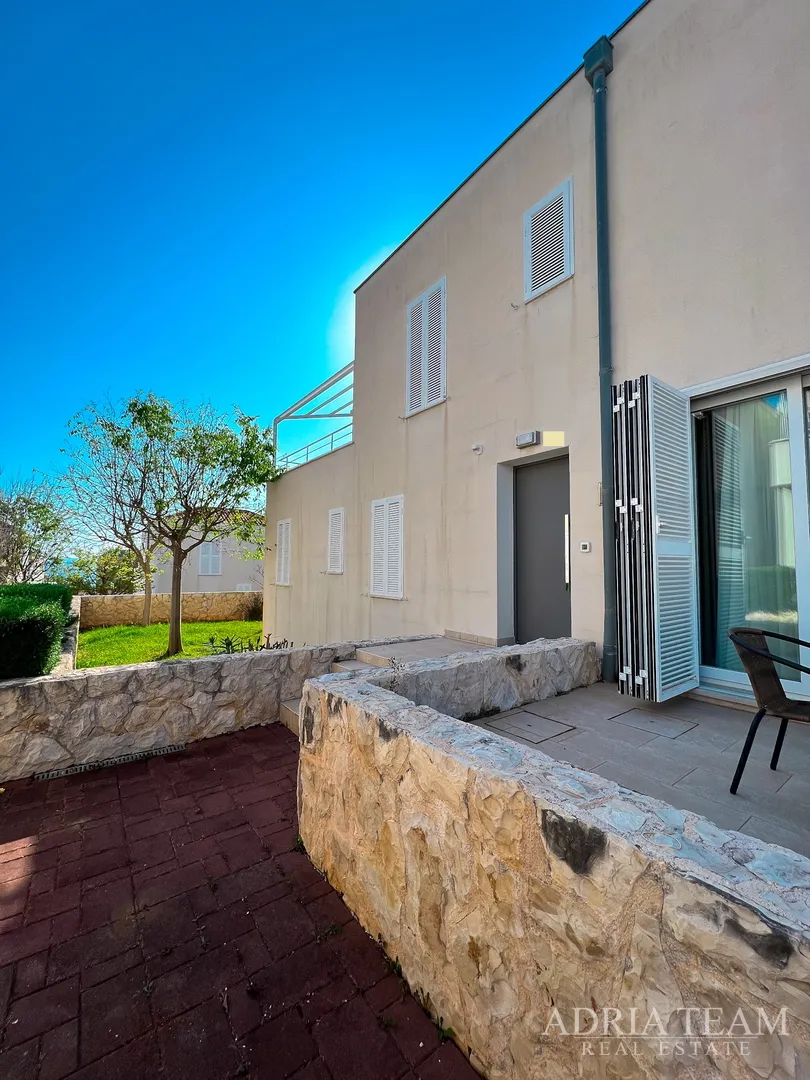 Apartman S Dvije Terase, Drugi Red Do Mora - Petrčane - Petrčane, Zadar