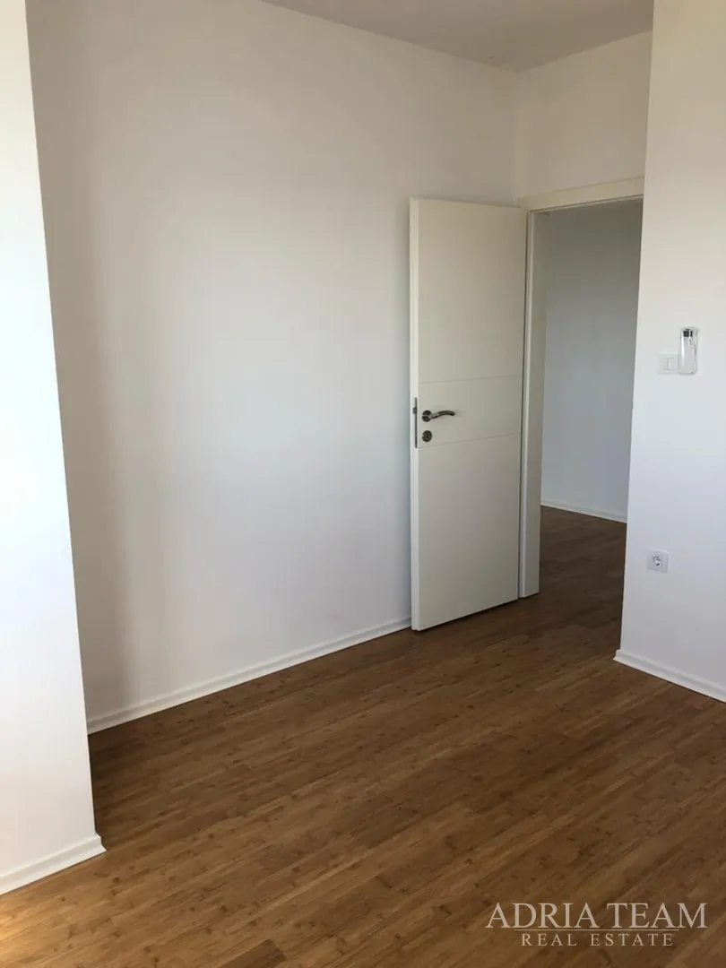 apartman s 3 spavaće sobe, 1. red do mora, povljana - pag - slika 13