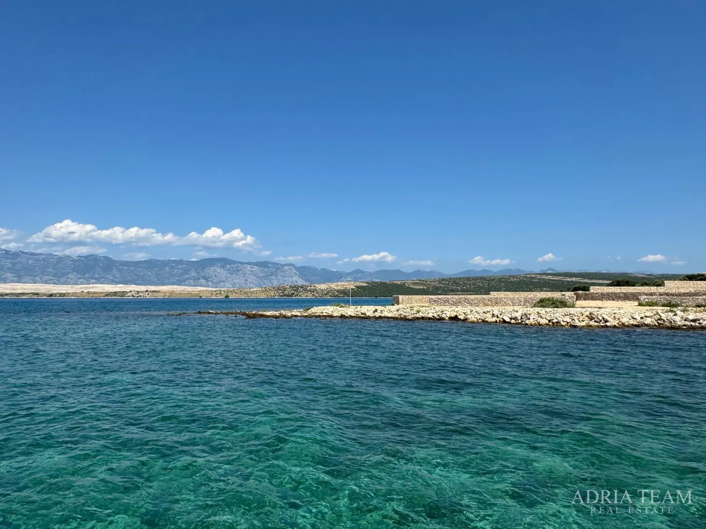 zemljište u r-zoni, prvi red do mora - kolan, pag - slika 19