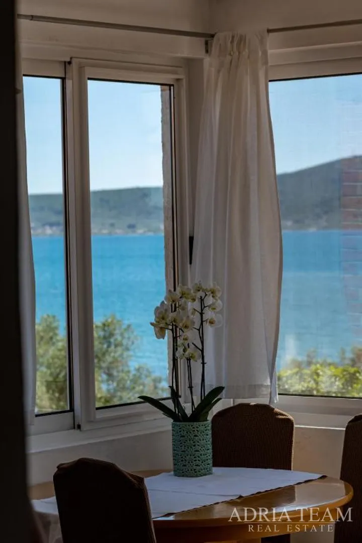 hotel - sukošan, prvi red do mora - slika 42