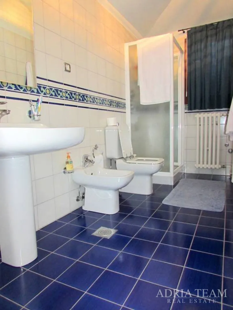 luksuzna vila s bazenom, ražanac - slika 13