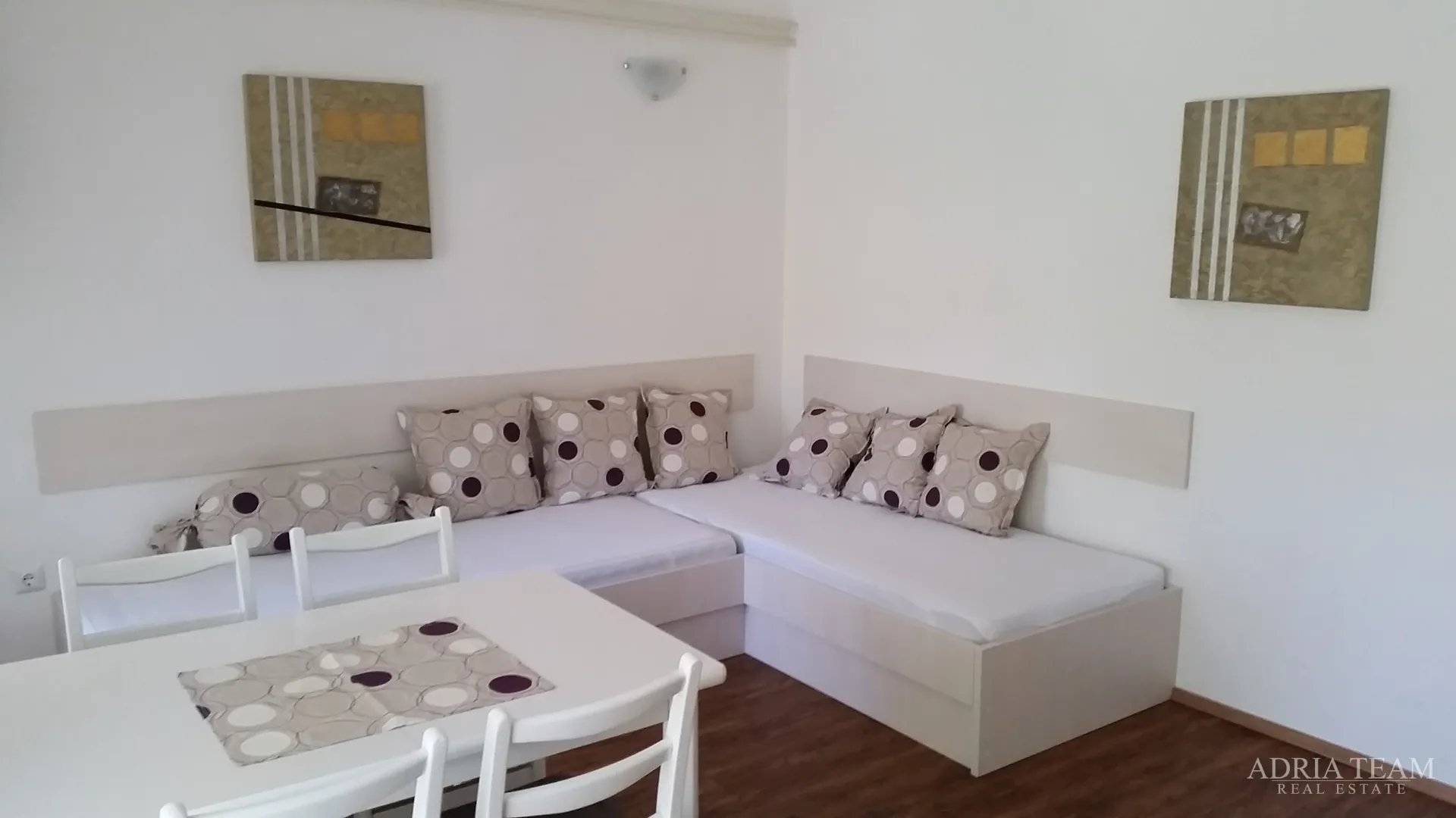 apartmanska kuća 100 m od mora, odlična lokacija - novalja, pag - slika 16