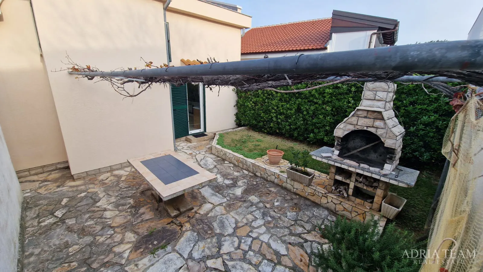 renovirana kuća , vir, 300 m od mora - slika 8