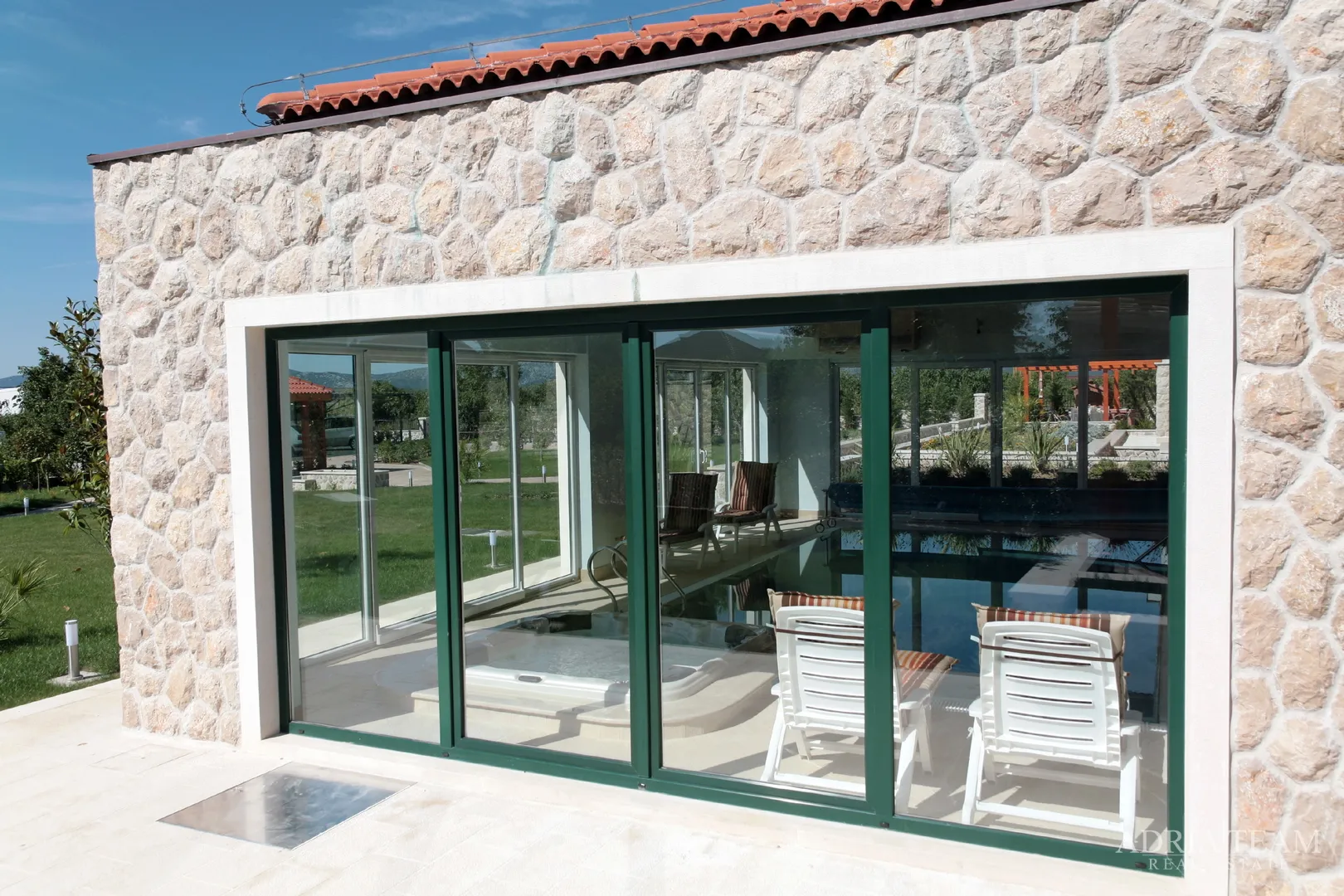luksuzna vila 100 m od marine - betina, murter - slika 65