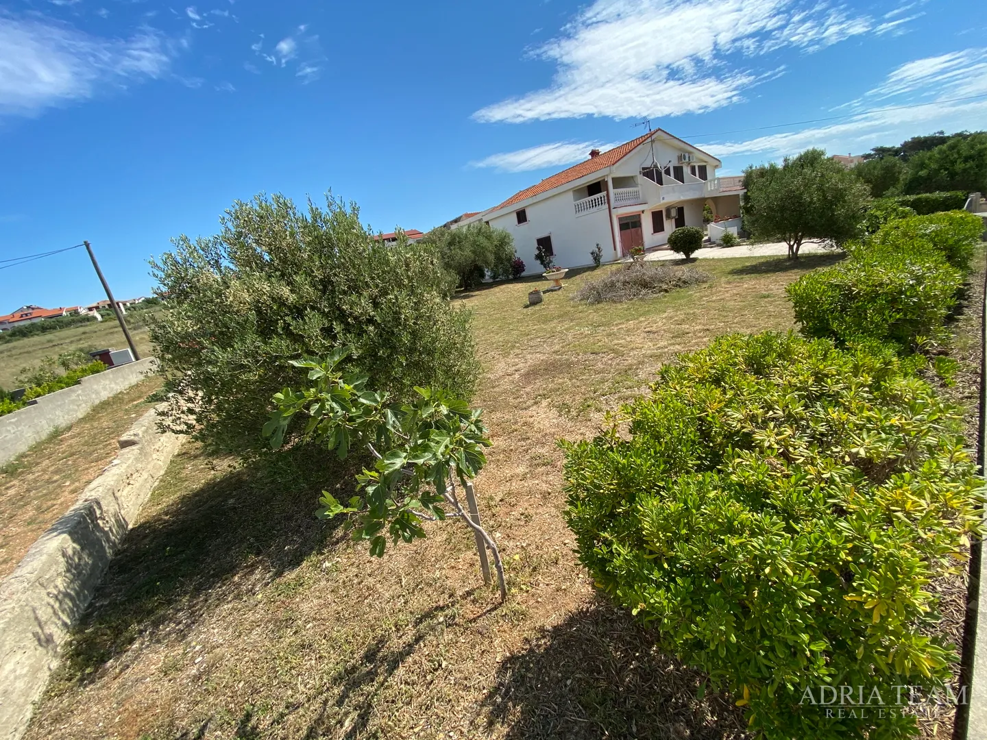 apartmanska kuća sa 6 apartmana, 70 m od mora, pag - povljana - slika 2