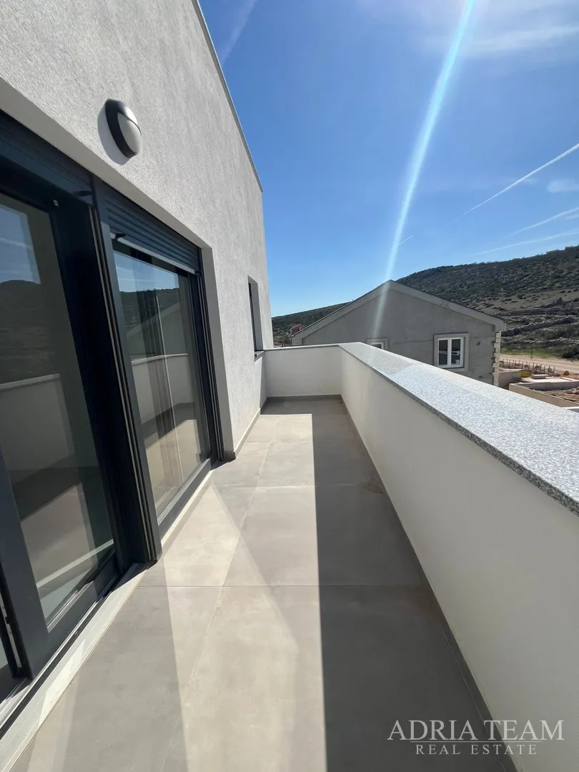 apartmani u prvom redu do mora, novogradnja - vinjerac - slika 56