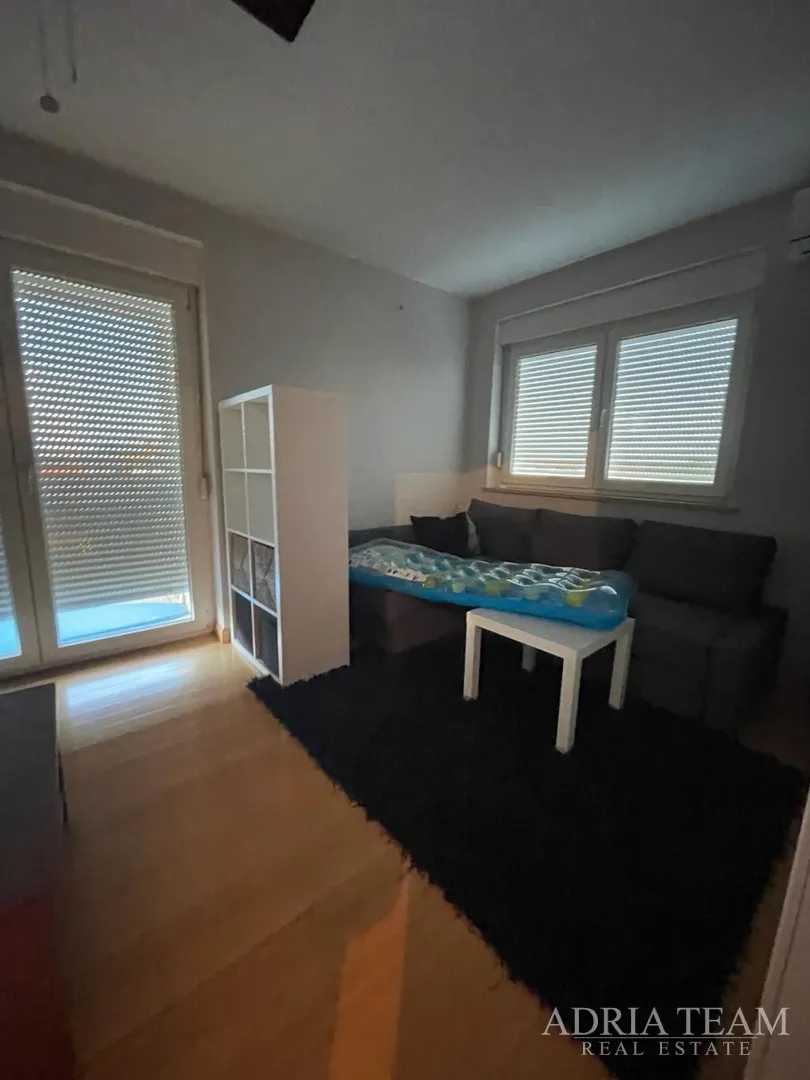 trosobni stan u blizini svih sadržaja za život - plovanija, zadar - slika 8