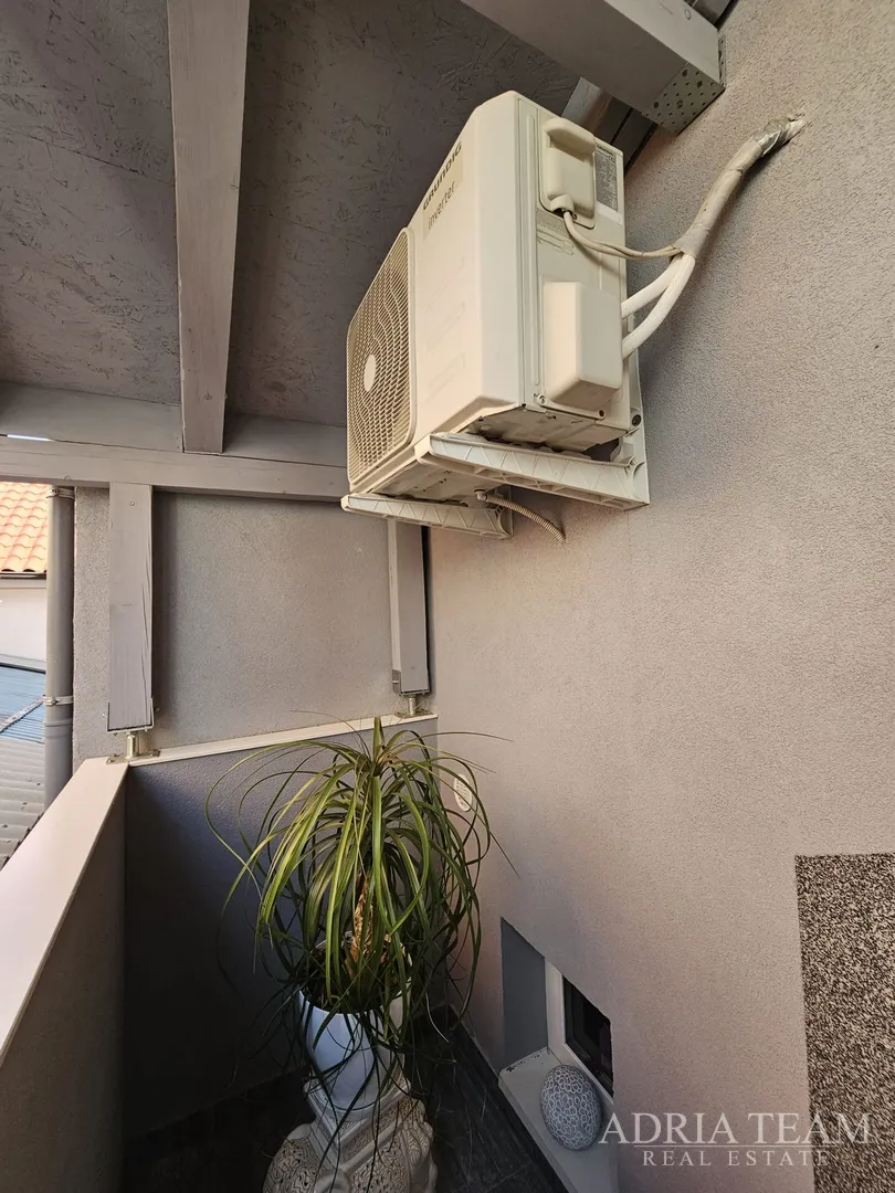 kuća s dvije apartmanske jedinice - vir - slika 33