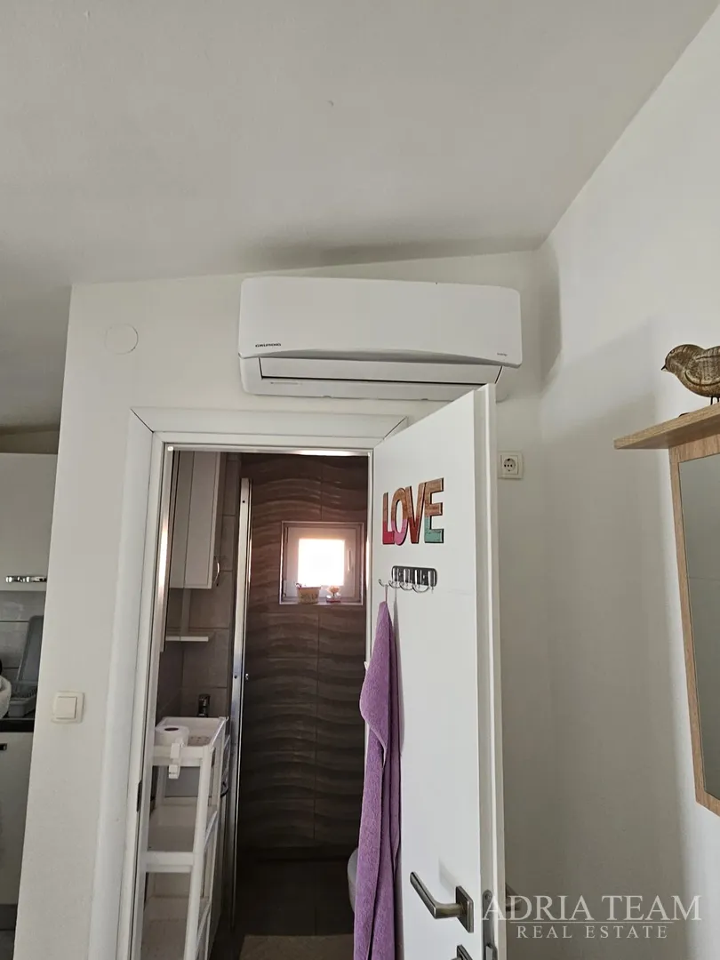 kuća s dvije apartmanske jedinice - vir - slika 27