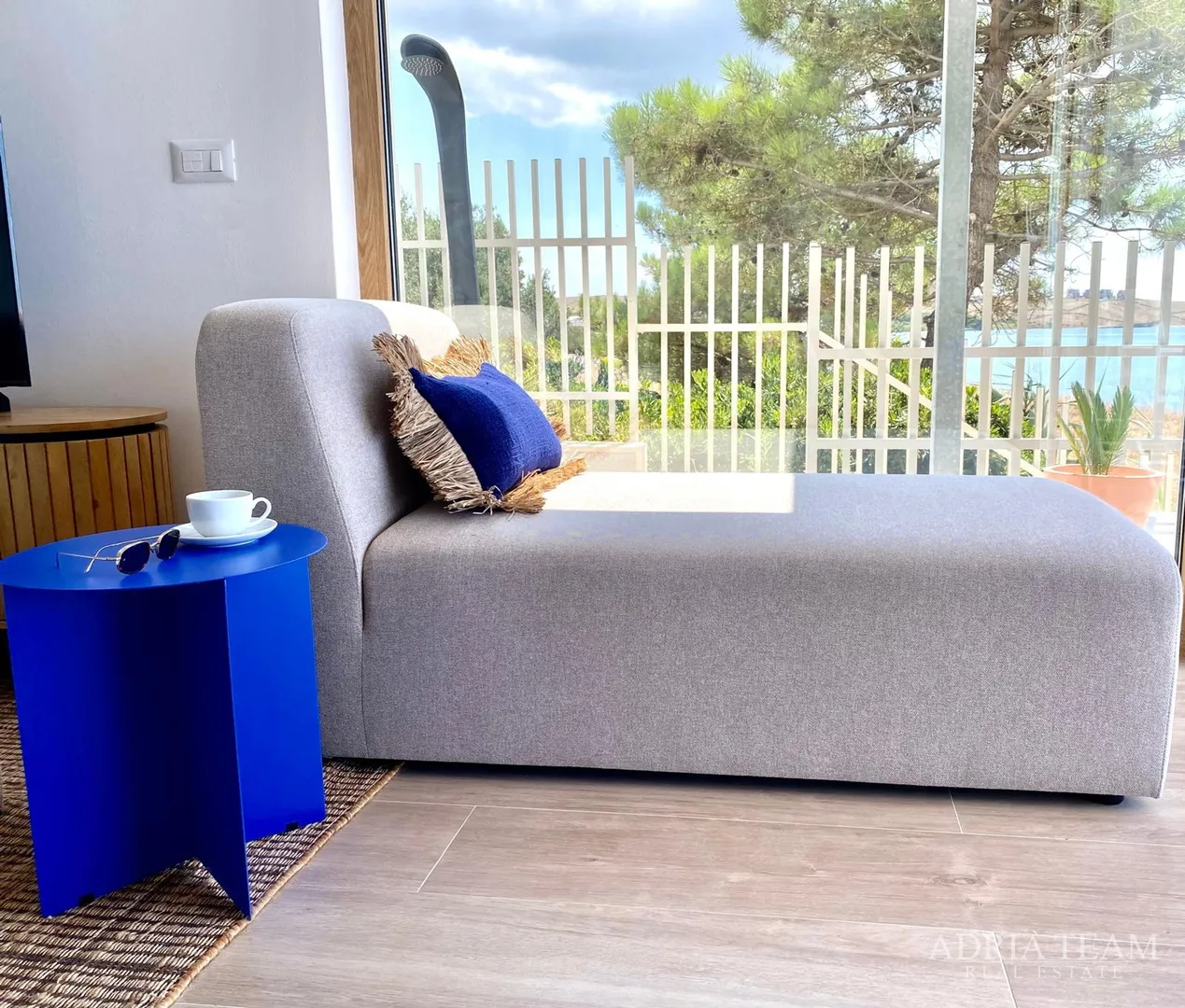 luksuzan dvoetažni apartman, prvi red do mora, novogradnja - povljana, pag - slika 24