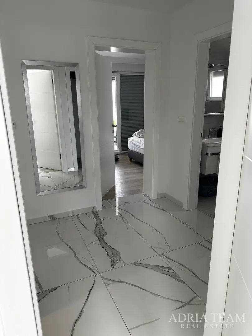 apartman u prvom redu do mora, potpuno opremljen - vir - slika 18
