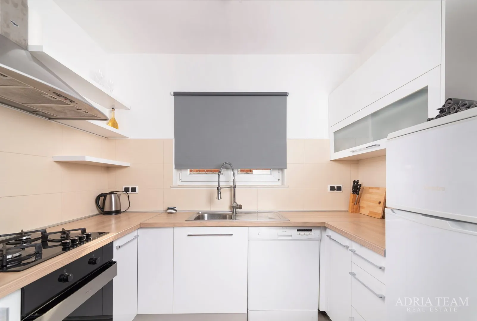 apartmanska kuća s bazenom, mirna i tiha pozicija, posedarje - slika 28
