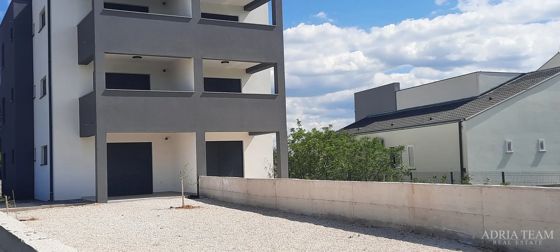 apartman u novogradnji, pogled na more, vrt 240 m2 - povljana, pag - slika 27