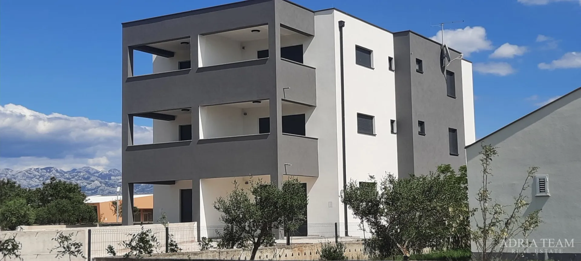 apartman u novogradnji, pogled na more, vrt 240 m2 - povljana, pag - slika 6
