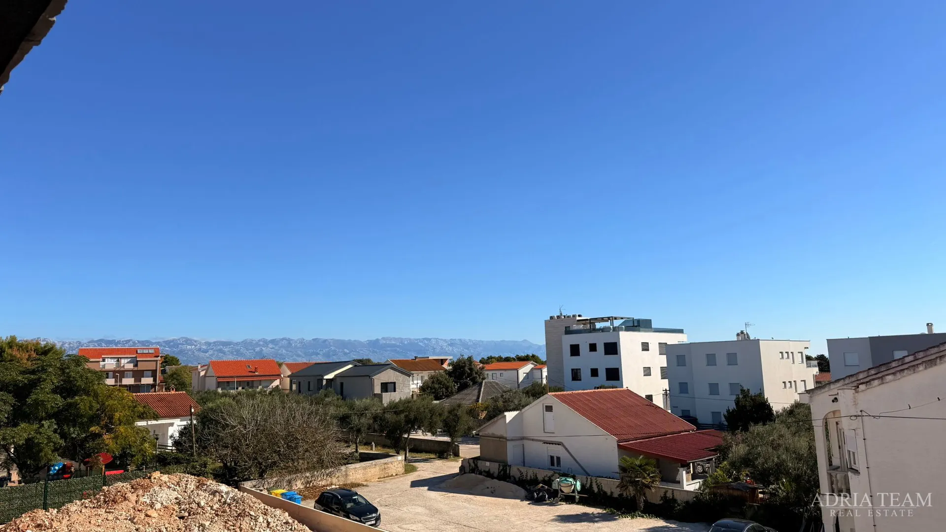 prodaje se stan 95m2 prizemlje s dvorištem, vir - slika 13