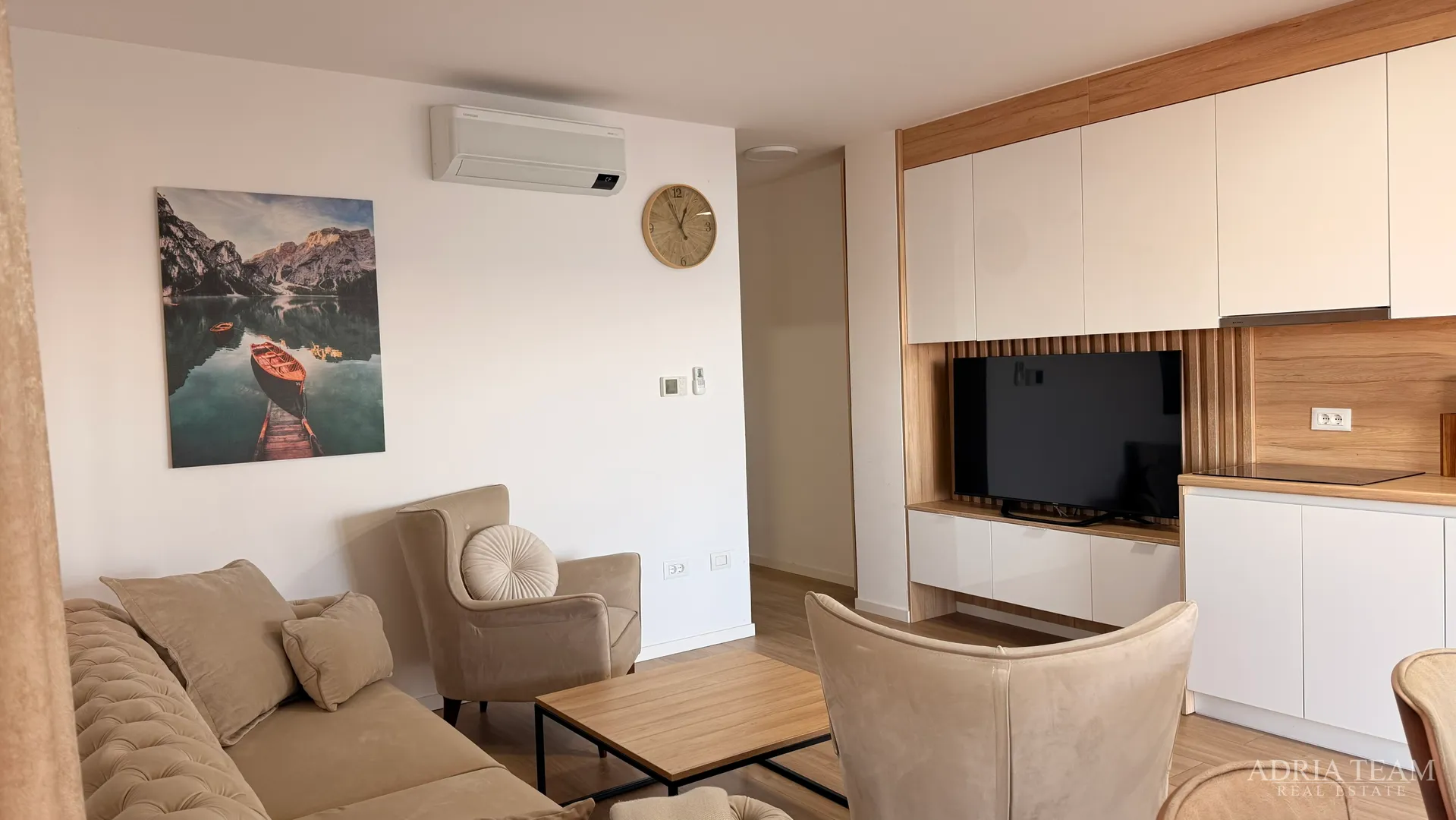 apartman u prizemlju s vrtom i bazenom, prvi red do mora - povljana, pag - slika 7