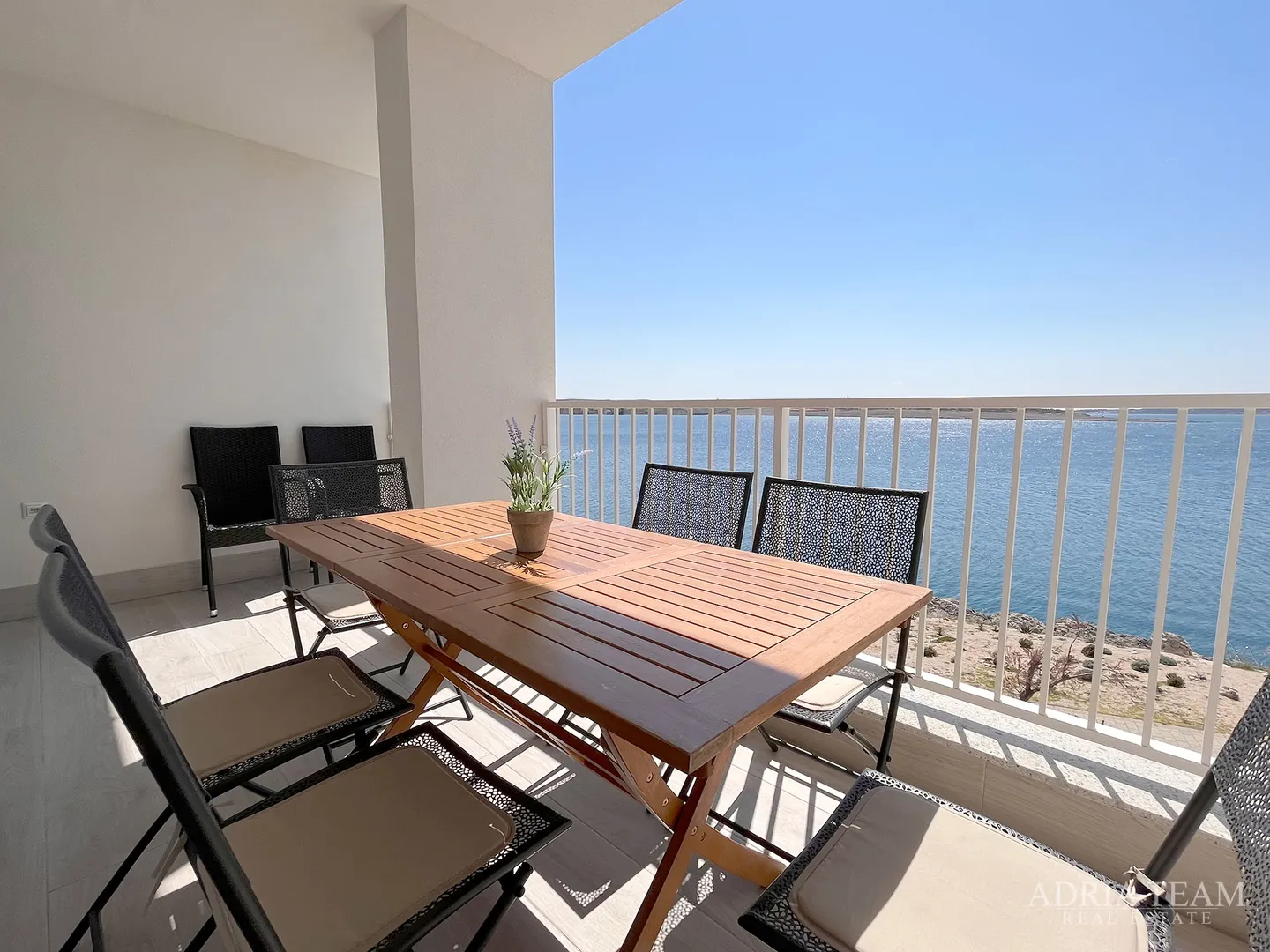 Dvoetažni Apartman U Prvom Redu Do Mora, Plaža Odmah Ispred Zgrade - Povljana, Pag