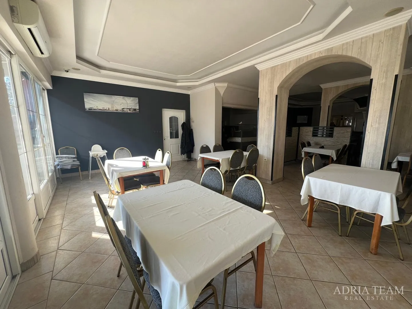 renovirana kuća s poslovnim prostorom (restoran i pekara) - nin - slika 19