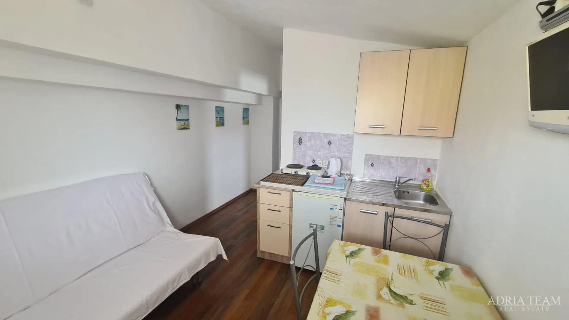 akcija!! apartmanska kuća s 5 apartmana, 170 m od mora, vir - zadar - slika 3