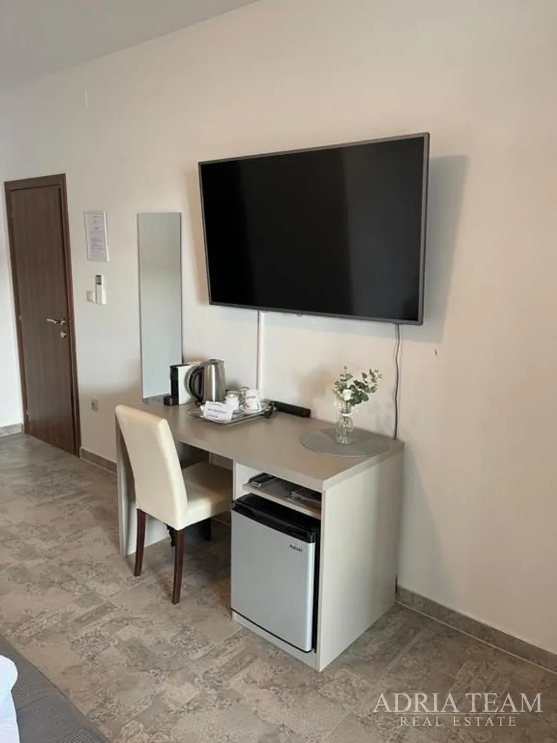 vila s bazenom i pogledom na more, 600 m od mora, privlaka - zadar - slika 22