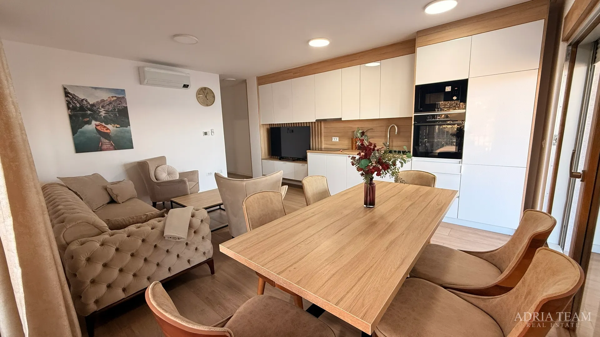 apartman u prizemlju s vrtom i bazenom, prvi red do mora - povljana, pag - slika 6