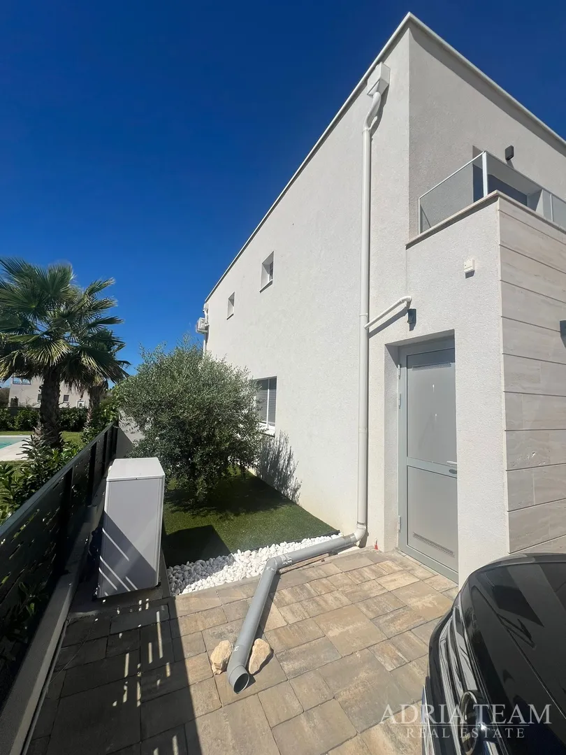 jesenska akcija! kuća za odmor s bazenom, 120 m od mora, nin - zadar - slika 63