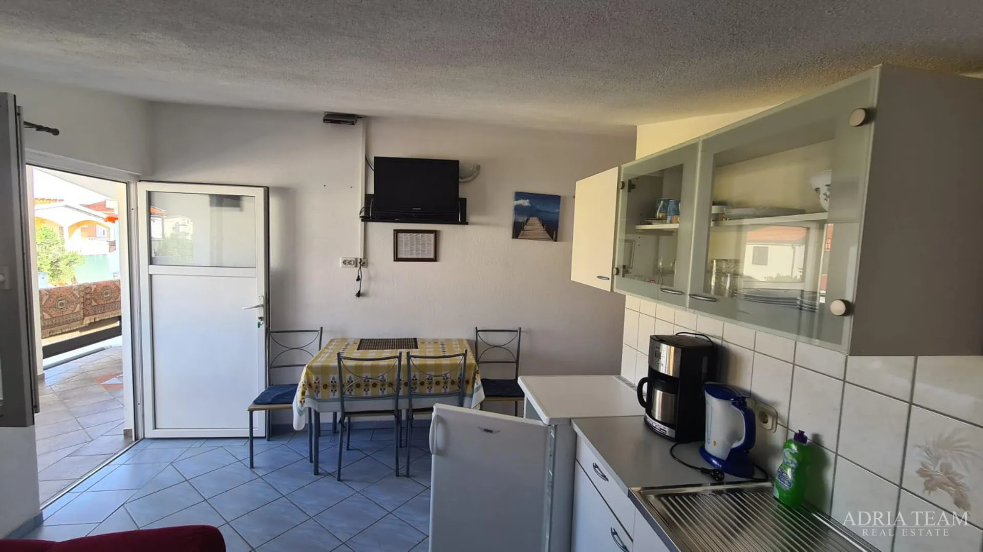 akcija!! apartmanska kuća s 5 apartmana, 170 m od mora, vir - zadar - slika 24