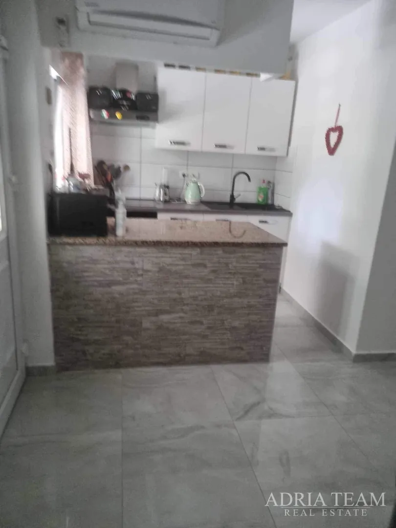 kuća s dvije apartmanske jedinice - vir - slika 20