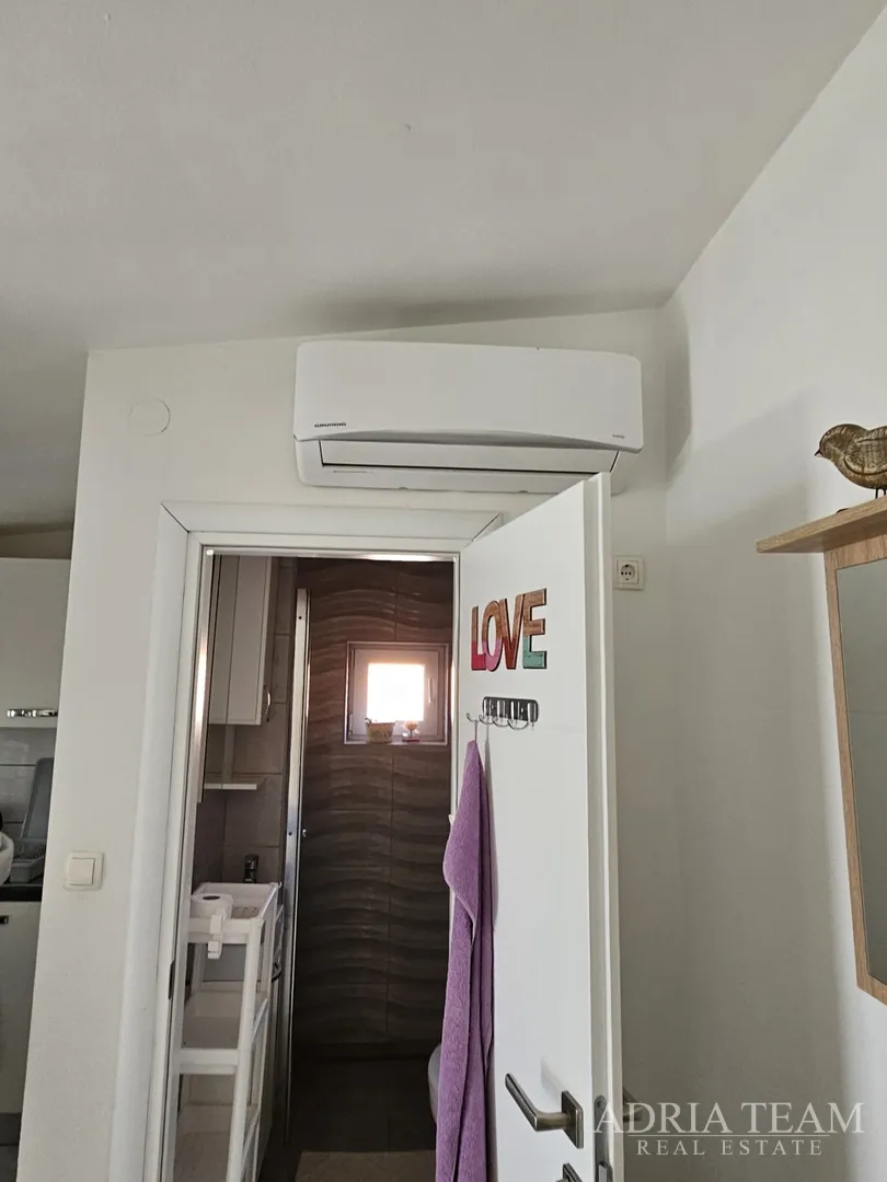 kuća s dvije apartmanske jedinice - vir - slika 27